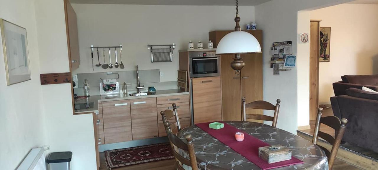 Le Gite De Poulas Couffy Exteriör bild